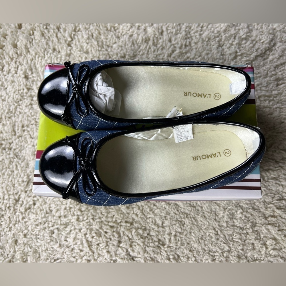 Girls L'Amour size 2 Denim Flats NEW - Picture 2 of 9
